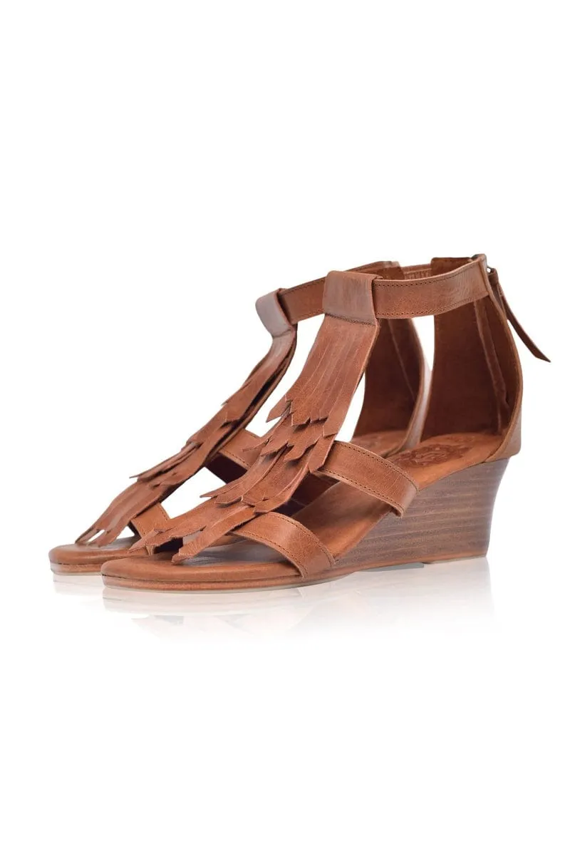 Fly Away Fringe Sandals in Vintage Camel