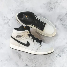 Jordan 1 Mid SE Light Bone