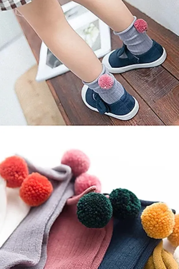 Pom Pom Socks