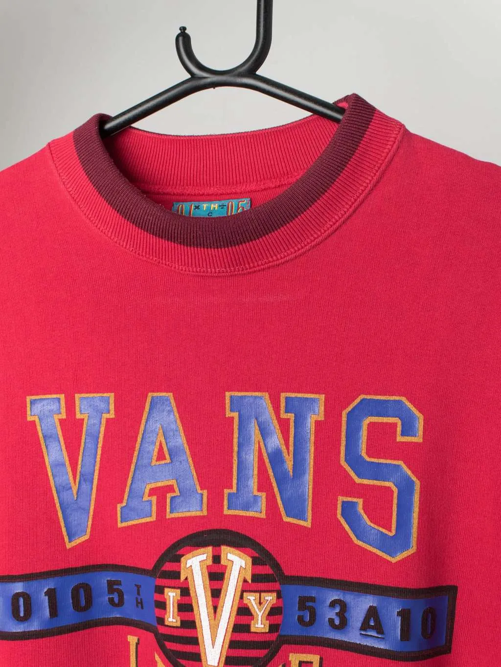 Rare vintage red sweatshirt by Vans – Large